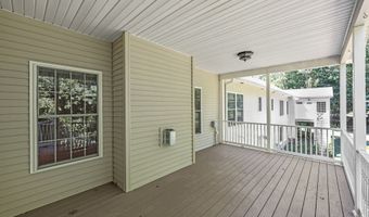 11 Village Ct 11, Colchester, CT 06415