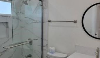 1170 Wanaka St A, Honolulu, HI 96818