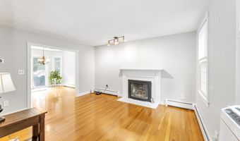 5 Strawberry Ln, Billerica, MA 01821
