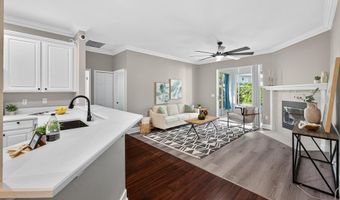 908 HILLY BEND Dr, Apopka, FL 32712