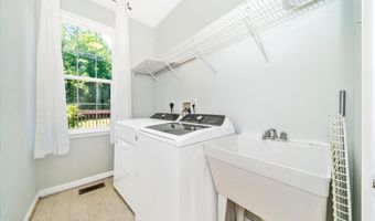 4406 HUNTCHASE Dr, Bowie, MD 20720