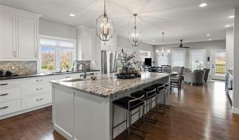 4715 Richland Woods Ct, Alton, IL 62002