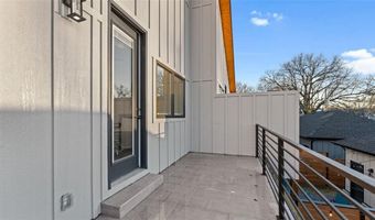 1145 NE Monroe St, Bentonville, AR 72712