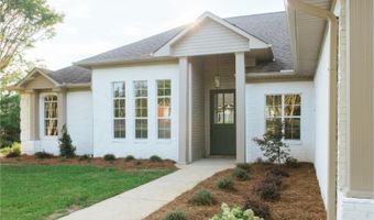 889 Mallard Lk, Baldwyn, MS 38824