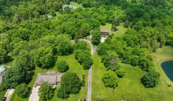5152 Briar Ridge Dr, Aurora, IN 47001