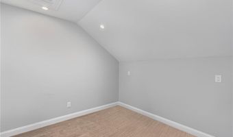 48 TRAVELERS Ct, East Greenwich, RI 02818