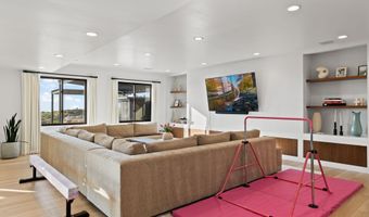 348 E HIDDEN LAKE Dr, Bountiful, UT 84010