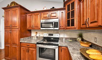303 Butler Dr, Bardstown, KY 40004