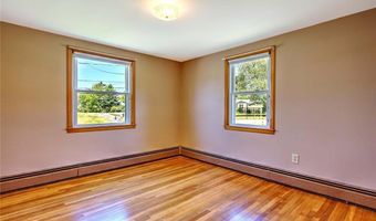 9 Custer Ave, Johnston, RI 02919