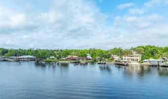 1640 Juno Trl 102A, Astor, FL 32102
