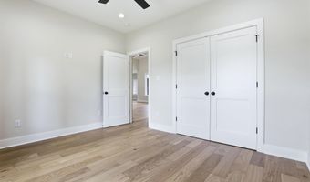 7612 S Shoreline Blvd, Benton, AR 72019