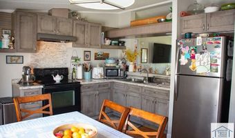 7725 Medical Center Rd, Axton, VA 24054