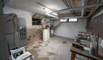 1004 2nd Ave, Ackley, IA 50601