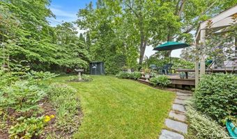 73 Oakwood St, Albany, NY 12208