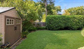 68 Argyle Rd, Albertson, NY 11507