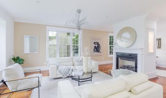 9715 SINGLETON Dr, Bethesda, MD 20817