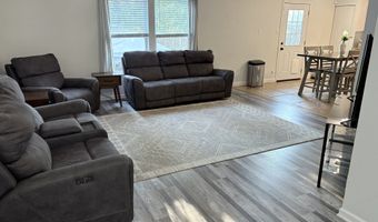 6826 Earlswood Dr, Indianapolis, IN 46217