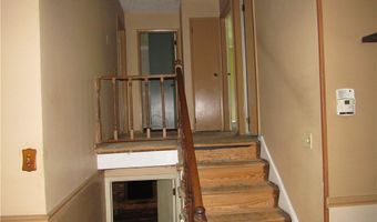 10940 Julie St NE, Alliance, OH 44601