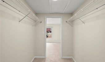 169 Golfview Dr, Advance, NC 27006