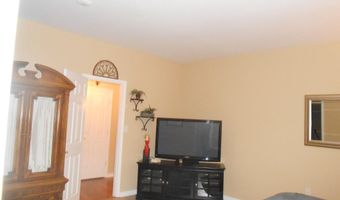 4 HIDDEN LAKE Cir, Barnegat, NJ 08005