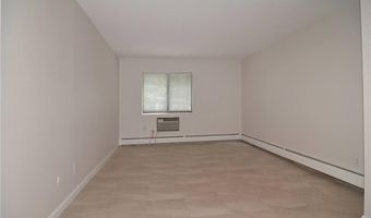 132 Hoffman Ave 202, Cranston, RI 02920