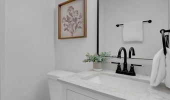 504 Thornlea Ct, Ballwin, MO 63011