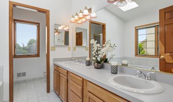 1657 Wake Robin Ct, Ann Arbor, MI 48103