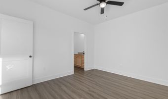 210 N Morgan Ave, Andrews, SC 29510