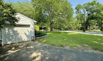 404 Harmony Rd, Middletown, NJ 07748