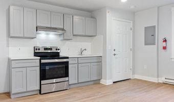 827 LINDEN St W, Allentown, PA 18101