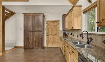 188 HAWTHORNE Dr, Alpine, WY 83128