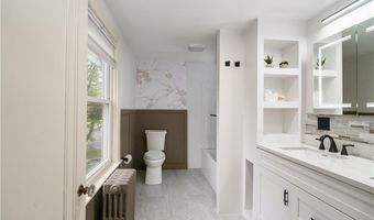 821 Post Rd, Warwick, RI 02888