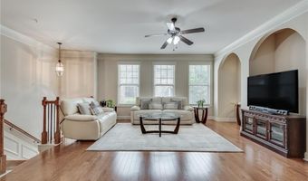 9005 Woodland Trl, Alpharetta, GA 30009