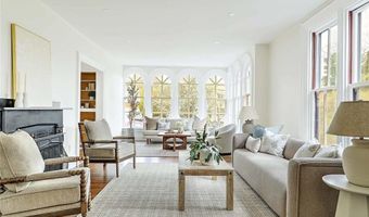 53 Jennys Ln, Barrington, RI 02806