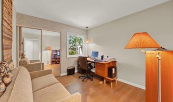 6050 Henderson Dr 16, La Mesa, CA 91942