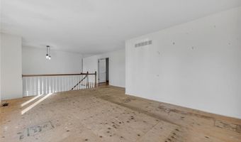 3 Newfield Ct, Ballwin, MO 63011