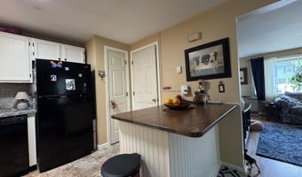 80 Baldwin Dr, Bangor, ME 04401