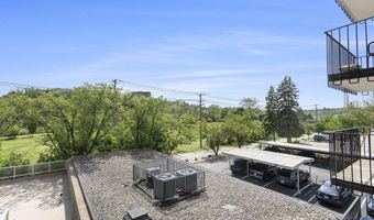 1050 Wall St 2C, Ann Arbor, MI 48105