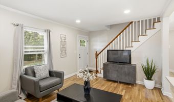 16 Deepwood Dr, Cheshire, CT 06410