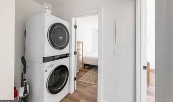 250 S REYNOLDS St 1004, Alexandria, VA 22304