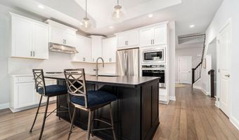 3306 Sunton Rd, Ann Arbor, MI 48105