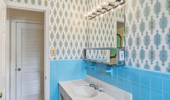 4017 N STAFFORD St, Arlington, VA 22207