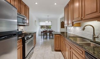 2604 N Windsor Dr 207, Arlington Heights, IL 60004