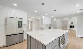 31 Gloria Dr, Allendale, NJ 07401