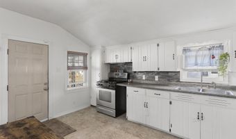 817 W PACKARD St, Appleton, WI 54914