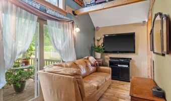 648 Raymond Rd, Chester, NH 03036