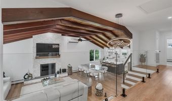 1067 Great Rd, Lincoln, RI 02865
