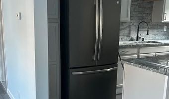 30 Harris St, Coventry, RI 02816