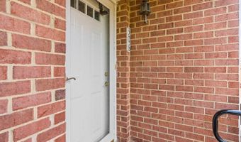 6908 FAIRFAX Dr 306, Arlington, VA 22213