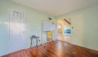 38 Somerset Rd E, Amityville, NY 11701